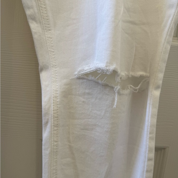 Old Navy Women's White Skinny Jeans - Picture 5 of 6